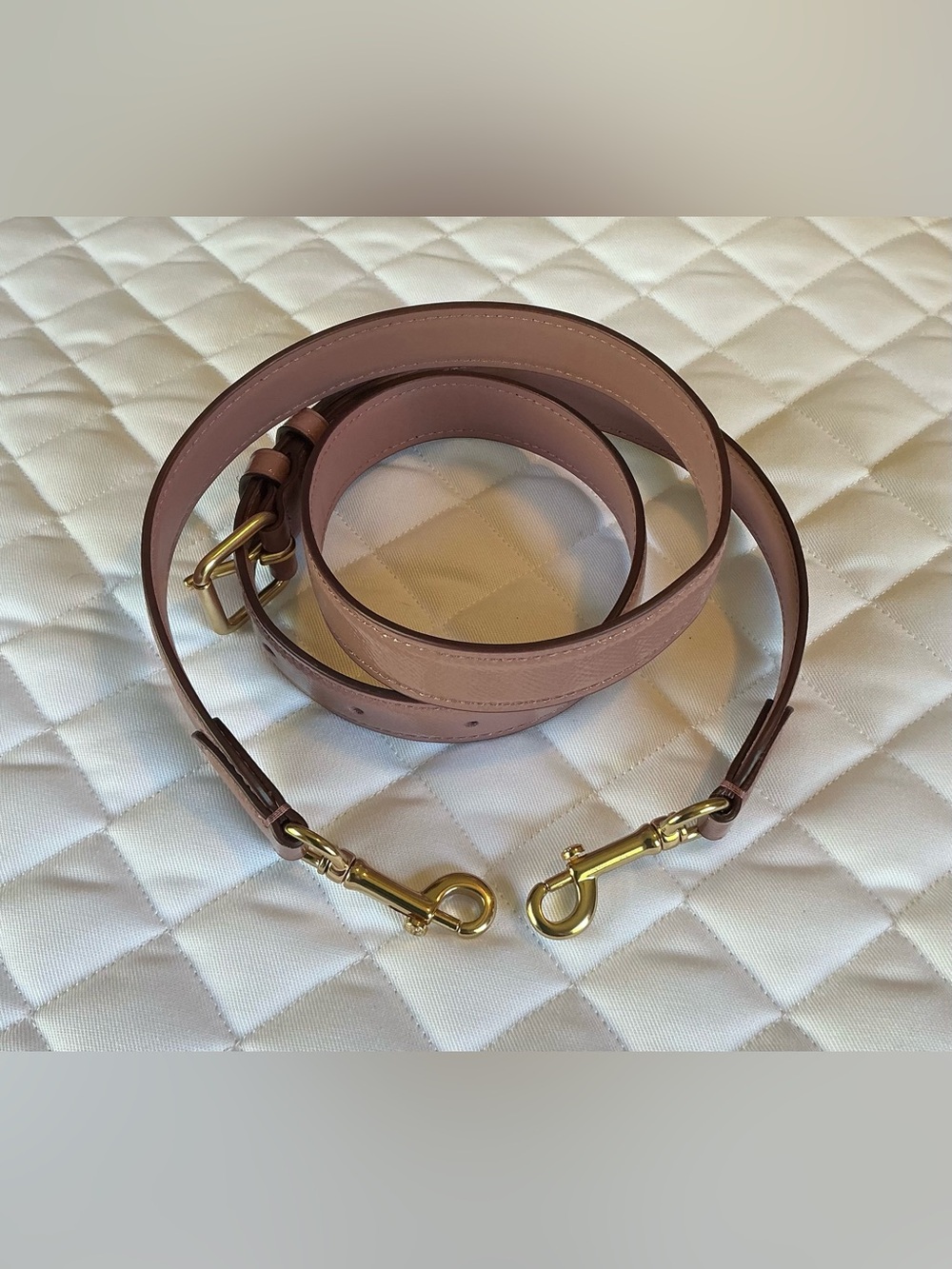 COACH Crossgrain Patent Leather Crossbody Strap in Dust Rose Pink - Picture 2 of 3